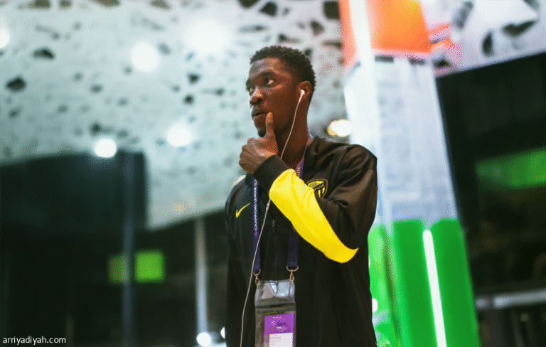 كونسيساو يعيد دومبيا.. وعوار على الدكة