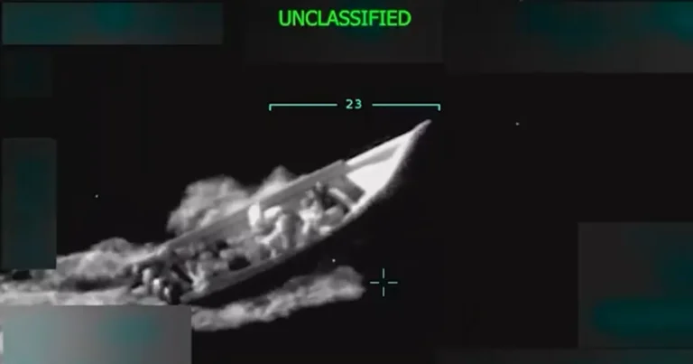 وسط حشد عسكري.. ضربة أميركية جديدة على قارب في المحيط الهادئ