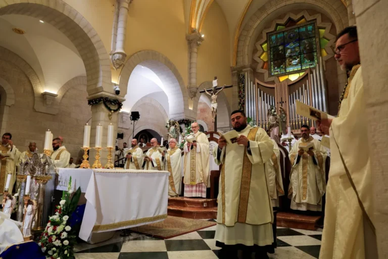 «الميلاد» حول العالم… رسائل أمل وسلام واحتفالات تُعيد الحياة