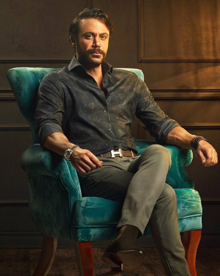 محمد إمام يدخل على خط الجدل حول تصريحات محمد صبحي عن فيلم ”الست”