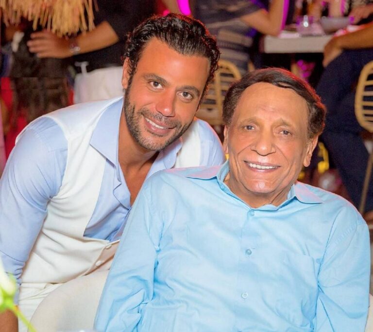 محمد إمام يشعل مواقع التواصل بفيديو مع عادل إمام (فيديو)