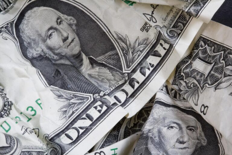 2025.. عام الذهب والعملات المشفرة والمعادن النادرة .. ماذا حدث للاقتصاد العالمي؟