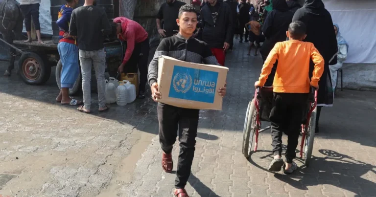 الشرطة الإسرائيلية تقتحم مقر وكالة “الأونروا” في القدس