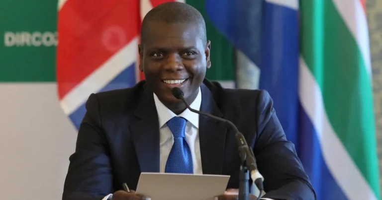 جنوب إفريقيا تتعهد بعدم الرضوخ للضغوط الأميركية