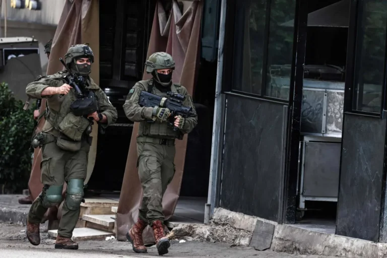 لمشاركته في حرب غزة… منظمة حقوقية ترفع دعوى ضد جندي إسرائيلي خلال زيارته التشيك