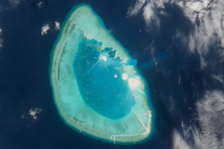 يؤدي تجريف منطقة Antelope Reef الصينية إلى تعميق التوترات في بحر الصين الجنوبي