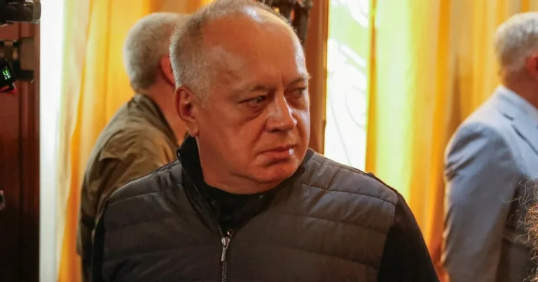 واشنطن تهدد وزير الداخلية الفنزويلي بمصير مادورو