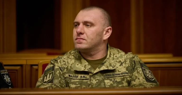 زيلينسكي يقيل رئيس جهاز الأمن الأوكراني ضمن تعديلات وزارية