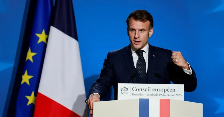 فرنسا.. ماكرون يتجه لحظر وسائل التواصل للأطفال أقل من 15 سنة