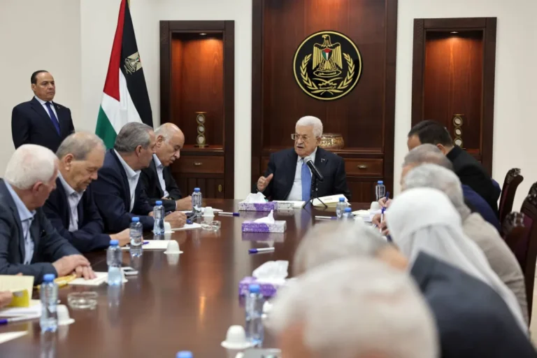 السلطة الفلسطينية تتفاعل مع دعوات «التغيير» بانتخابات وملاحقات