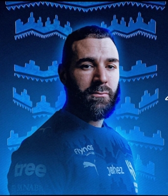 رسميًا.. الهلال يضم كريم بنزيما بعقد لمدة عام ونصف