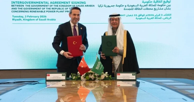 السعودية وتركيا توقعان اتفاقية بشأن مشروعات محطات الكهرباء